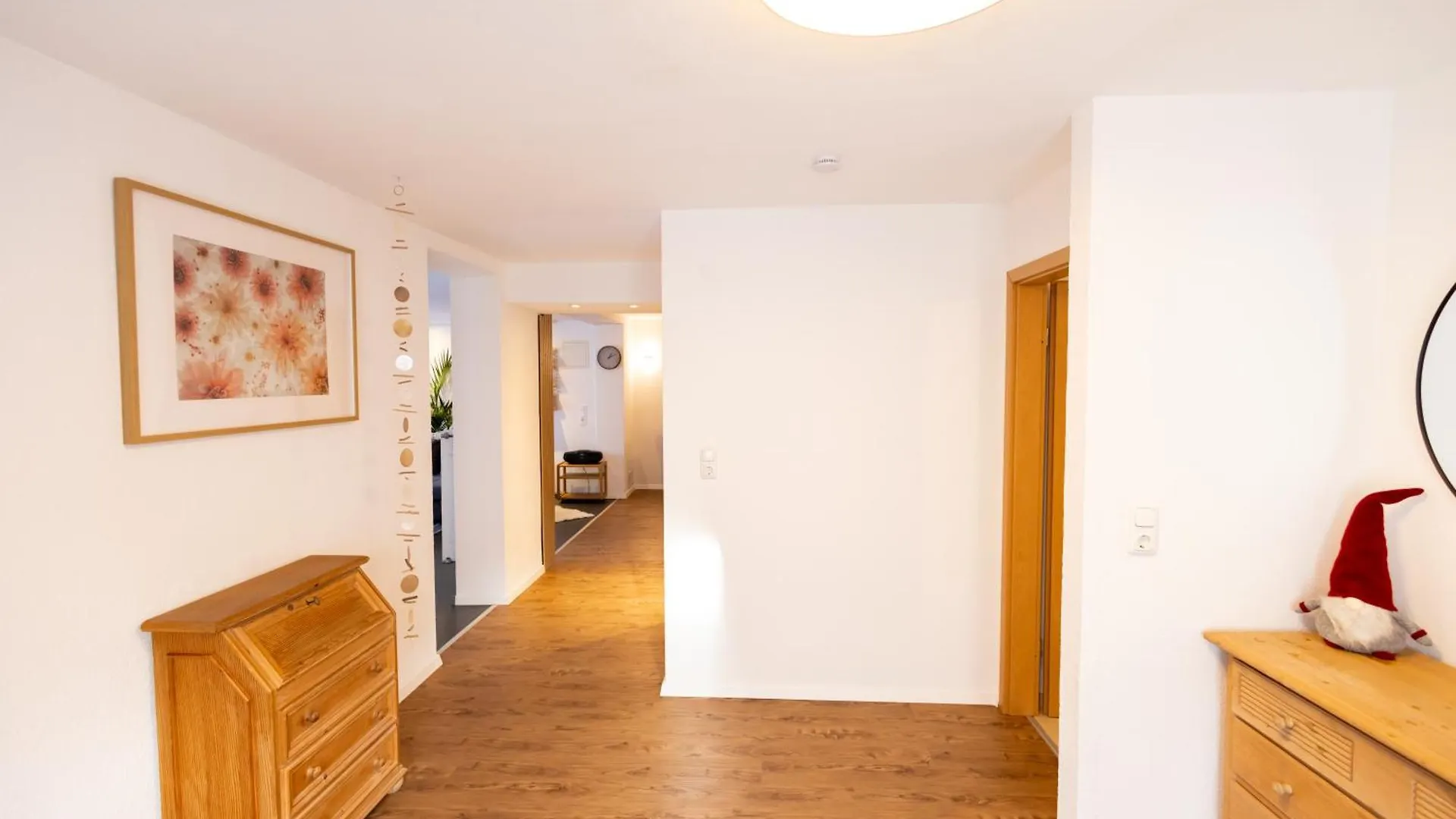Grosse Schoene Ferienwohnung Mit Kleinem Garten Im Weinort Randersacker 0*,  Germany