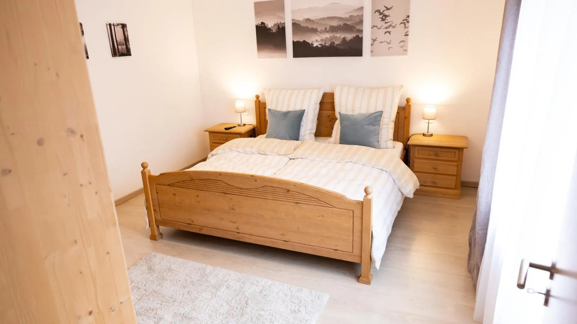 Grosse Schoene Ferienwohnung Mit Kleinem Garten Im Weinort Randersacker Apartment