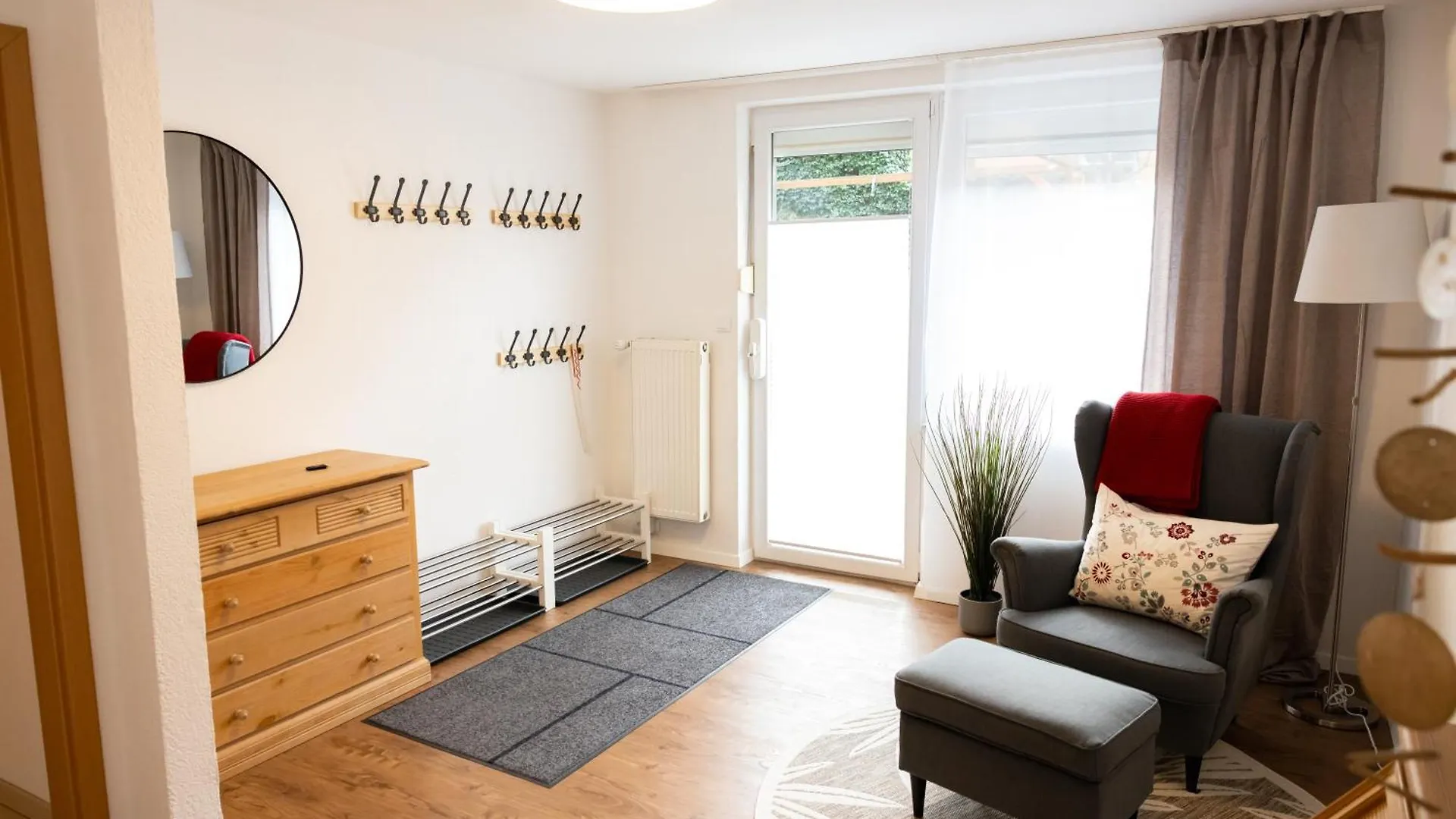 Apartment Grosse Schoene Ferienwohnung Mit Kleinem Garten Im Weinort Randersacker
