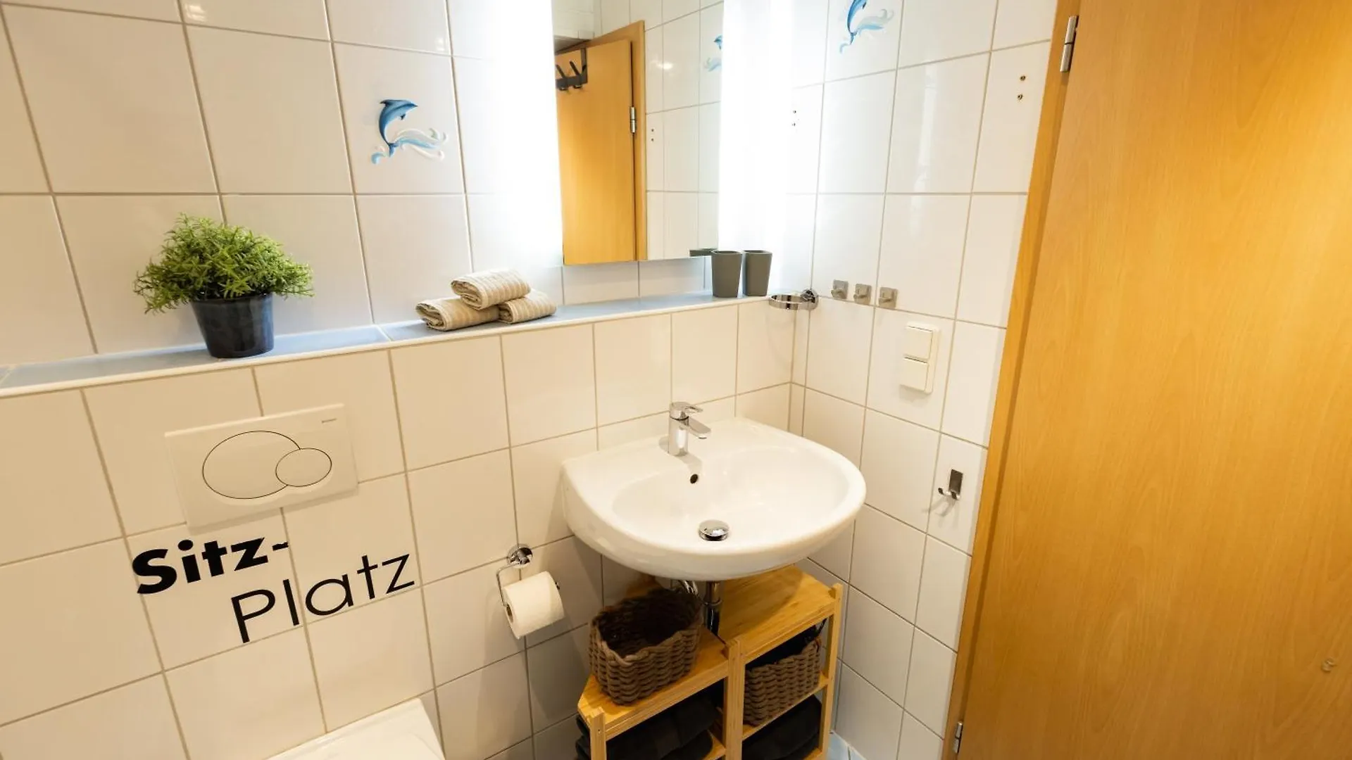 Grosse Schoene Ferienwohnung Mit Kleinem Garten Im Weinort Randersacker Apartment